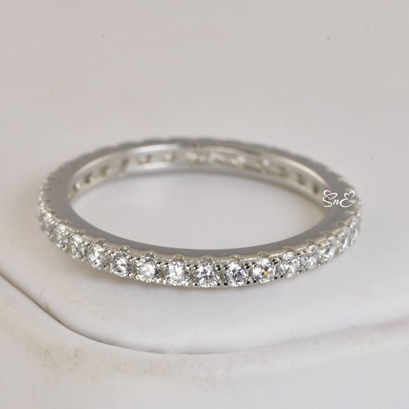 Elegant Silver Diamond Ring - Picture 2 of 5